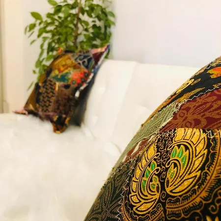Rumi's Апарт-отель *